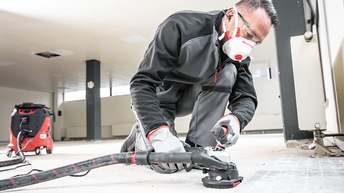 Sanding and levelling a floor with a FLEX RETECFLEX