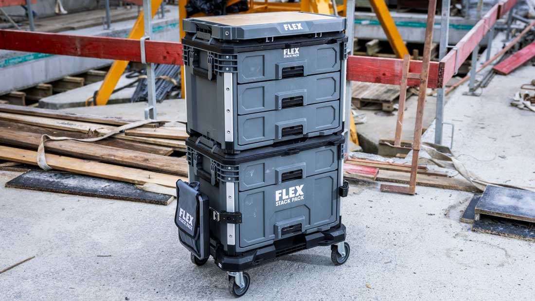 STACK PACK™ tool boxes with drawers on a construction site. The robust and modular solution offers flexible, secure and mobile storage for tools and accessories.