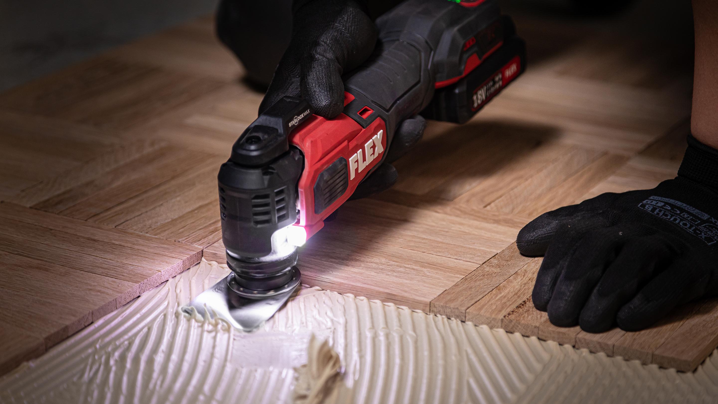 Remove parquet adhesive with FLEX battery-powered multitool