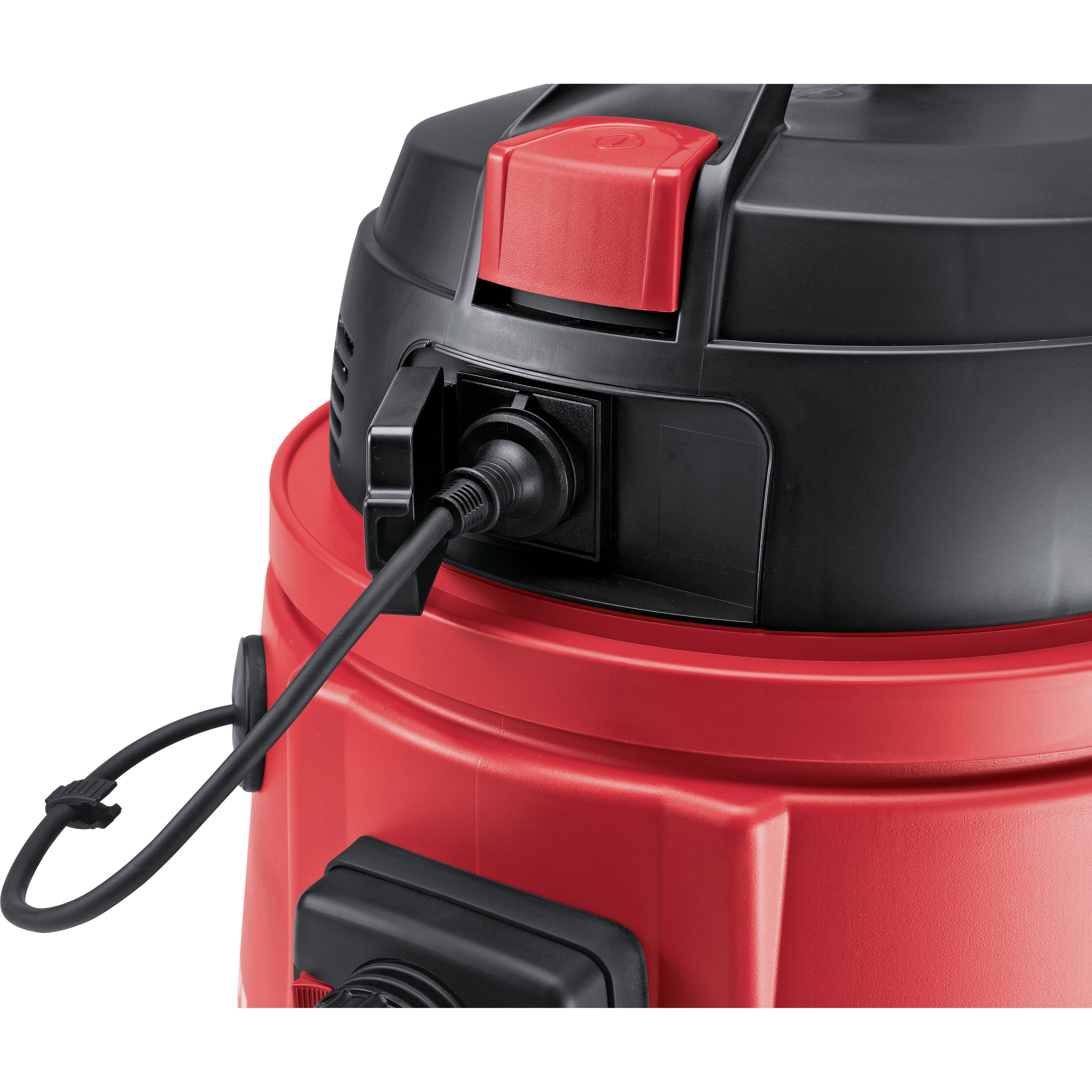 Nass-Sauger mit integrierter Wasserpumpe VCE 50 WET Steckdose